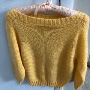 Vintage Diane Von Furstenberg Yellow Crew Neck Sweater